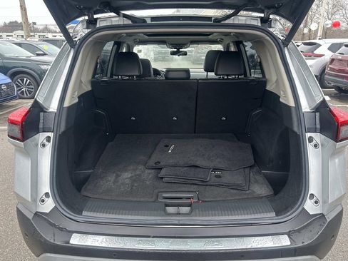 Certified 2022 Nissan Rogue SV w/ SV Premium Package image 12