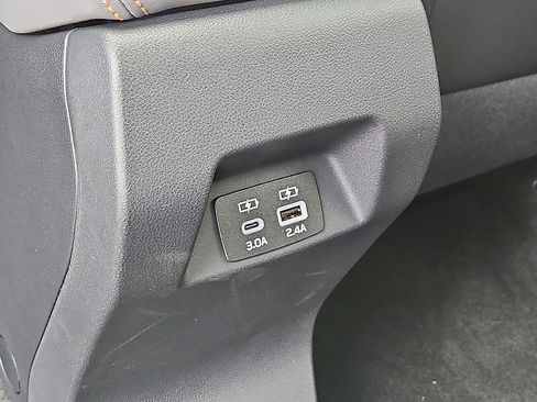 Certified 2025 Subaru Crosstrek 2.5i Limited w/ Crosstrek Mirror Package image 18