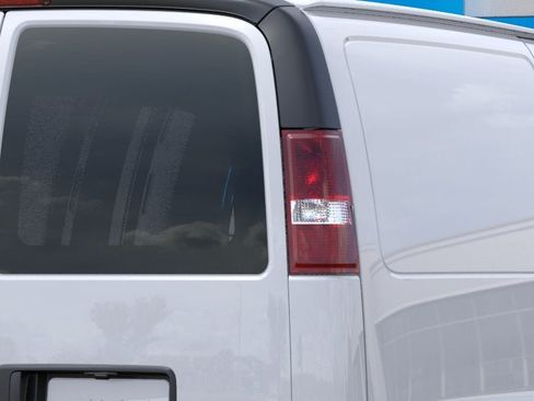 New 2026 GMC Savana 2500 w/ Driver Convenience Package RWD image 11