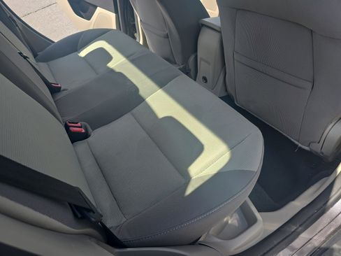 Used 2014 Ford Focus SE FWD image 11