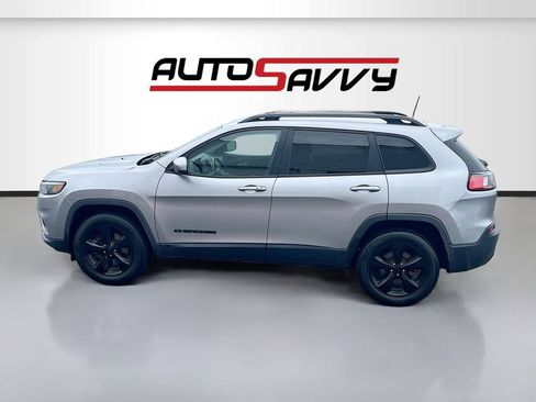 Used 2019 Jeep Cherokee Latitude Plus AWD/4WD image 4
