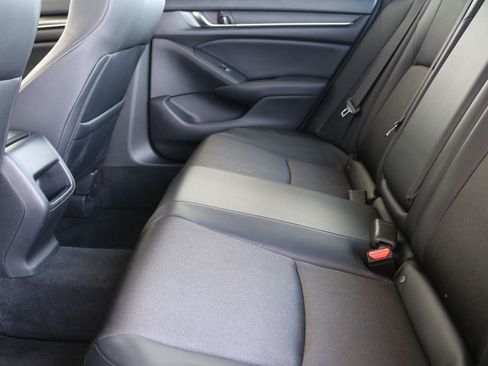 Used 2018 Honda Accord Sport image 21