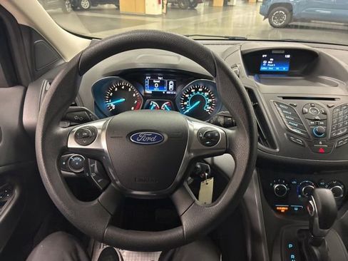 Used 2016 Ford Escape SE FWD image 25
