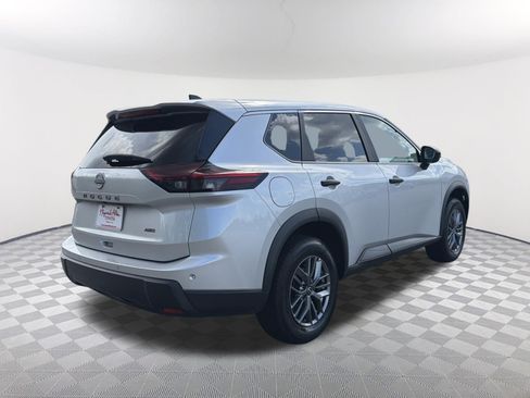 Used 2024 Nissan Rogue S AWD/4WD image 15