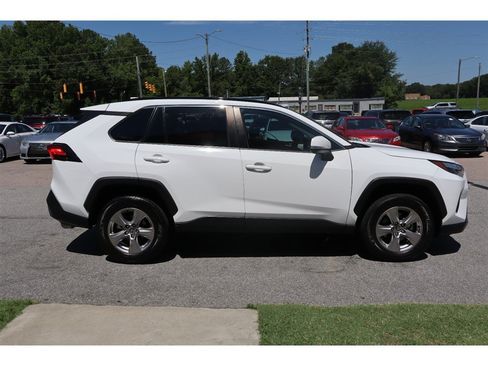 Used 2023 Toyota RAV4 XLE FWD image 8