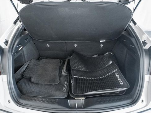 Used 2018 Toyota C-HR XLE image 8