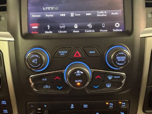 Used 2018 RAM 1500 Big Horn AWD/4WD image 25