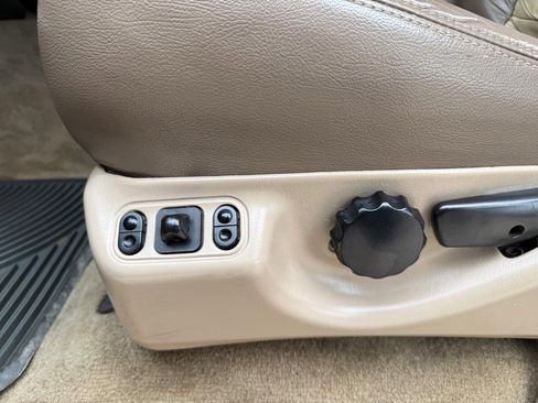Used 2002 Ford F250 2WD Crew Cab Super Duty image 19