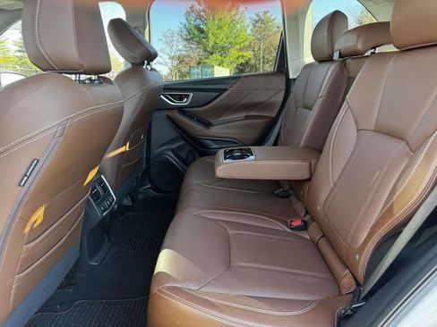 Used 2019 Subaru Forester Touring image 17