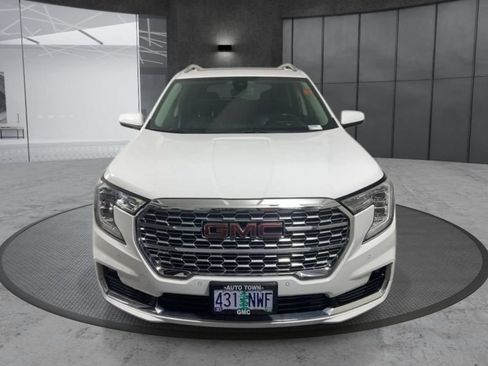 Used 2022 GMC Terrain Denali AWD/4WD image 2