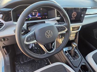 New 2026 Volkswagen Taos SE video 3