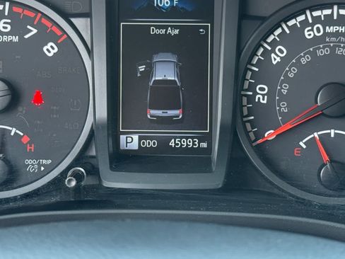 Used 2022 Toyota Tacoma SR AWD/4WD image 24