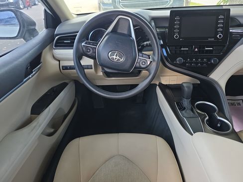 Used 2021 Toyota Camry LE image 17