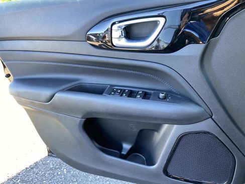 New 2026 Jeep Compass Limited image 15