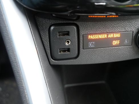 Used 2019 Chevrolet Trax Premier image 33