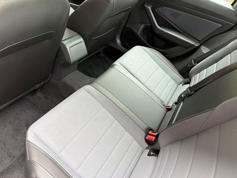 Used 2025 Volkswagen Jetta SE FWD image 12