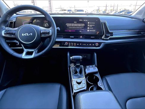 Used 2024 Kia Sportage EX image 15