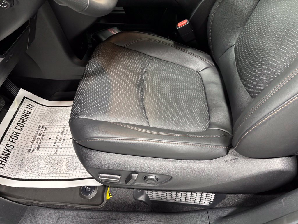 Used 2026 Toyota Sienna Limited FWD image 13