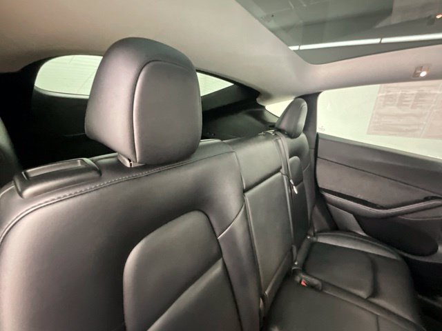 Used 2021 Tesla Model Y Long Range AWD/4WD image 15