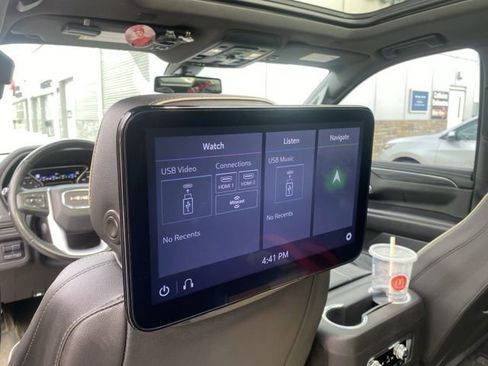 Used 2021 GMC Yukon SLT w/ SLT Luxury Plus Package image 15