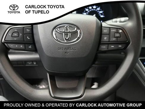 Used 2025 Toyota Sienna LE image 17