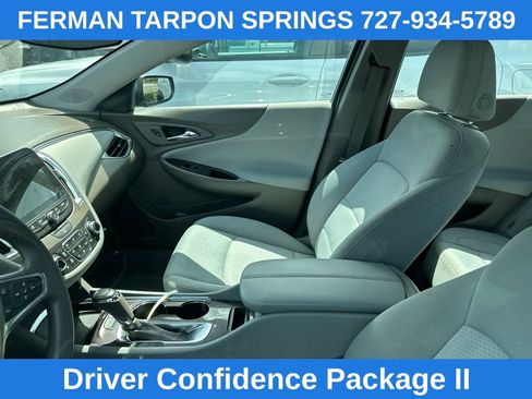 Used 2019 Chevrolet Malibu LT w/ Driver Confidence Package II FWD image 8