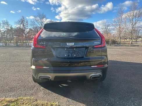 Used 2019 Cadillac XT4 Premium Luxury image 3