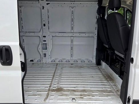 Used 2026 RAM ProMaster 2500 w/ Convenience Group FWD image 17
