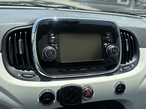 Used 2018 FIAT 500 Lounge FWD image 11