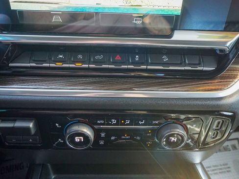 Used 2022 Chevrolet Silverado 1500 RST image 25