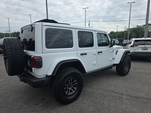 Used 2026 Jeep Wrangler Unlimited Rubicon AWD/4WD image 4