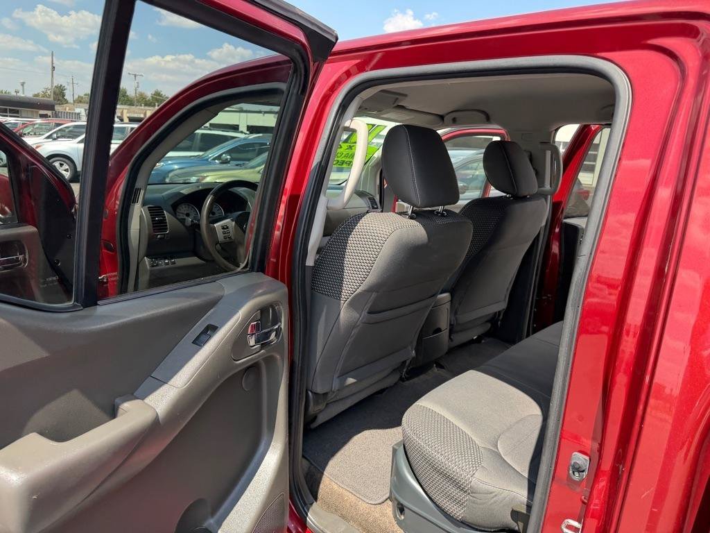 Used 2017 Nissan Frontier PRO-4X w/ Pro-4x Graphics Package AWD/4WD image 12