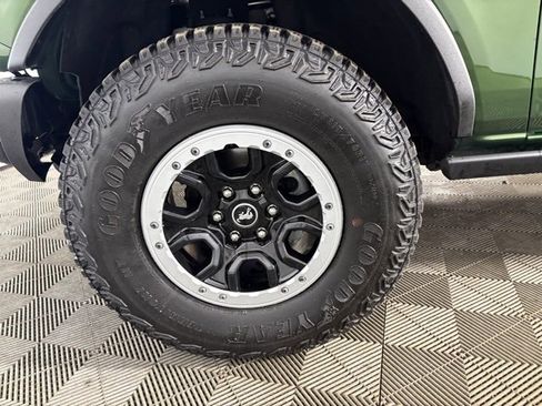 Used 2024 Ford Bronco Black Diamond w/ Sasquatch Package image 24