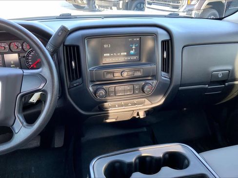 Used 2018 GMC Sierra 1500 2WD Crew Cab w/ Sierra Convenience Package image 6