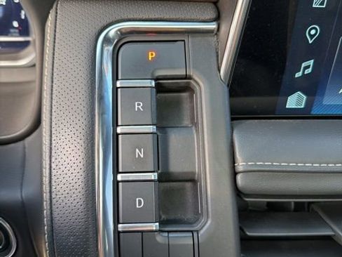 Used 2023 Chevrolet Tahoe Premier image 13