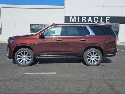 Certified 2022 Cadillac Escalade Premium Luxury Platinum w/ Heavy-Duty Trailer Package image 5