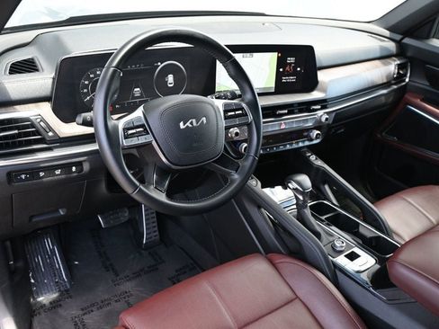 Used 2024 Kia Telluride SX w/ Towing Package FWD image 7