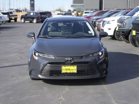 Used 2025 Toyota Corolla LE image 3