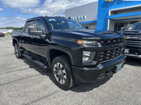 Certified 2021 Chevrolet Silverado 2500 Custom w/ Custom Value Package AWD/4WD image 2