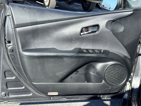 Used 2021 Toyota Prius L Eco image 23