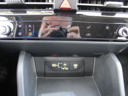 New 2026 Kia Sportage LX image 38