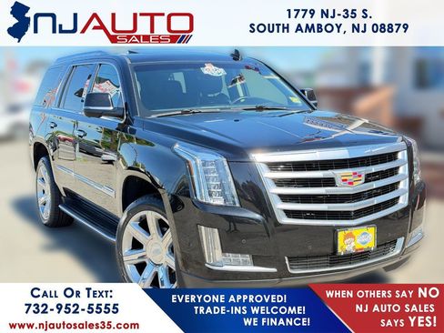 Used 2018 Cadillac Escalade Luxury AWD/4WD image 1