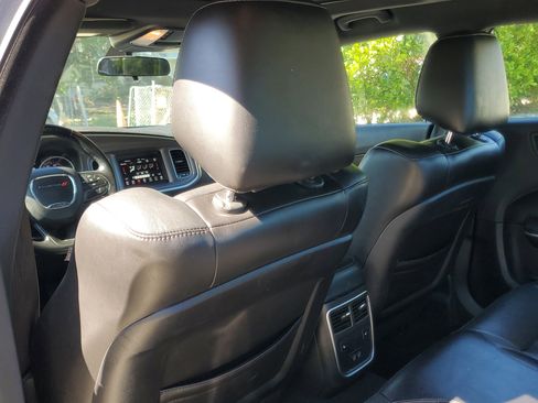 Used 2022 Dodge Charger SXT w/ Leather Interior Group image 11