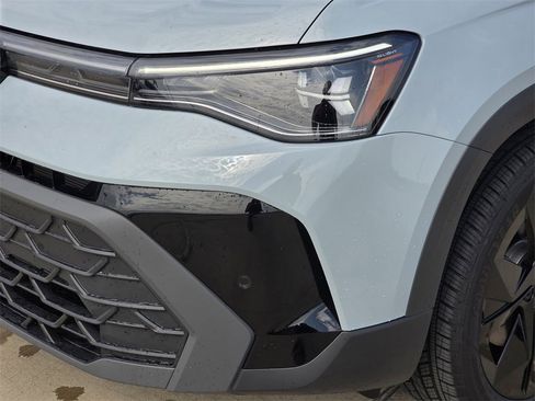 New 2025 Volkswagen Taos SE image 6