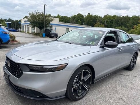 Used 2026 Honda Accord SE image 2
