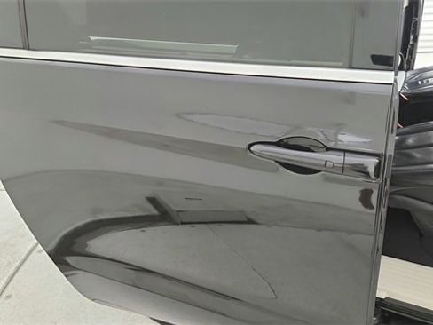 Used 2022 Chrysler Pacifica Touring-L image 22