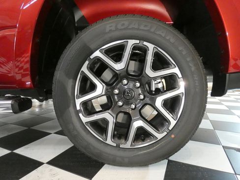 New 2026 RAM 1500 Laramie w/ Chrome Appearance Group AWD/4WD image 8