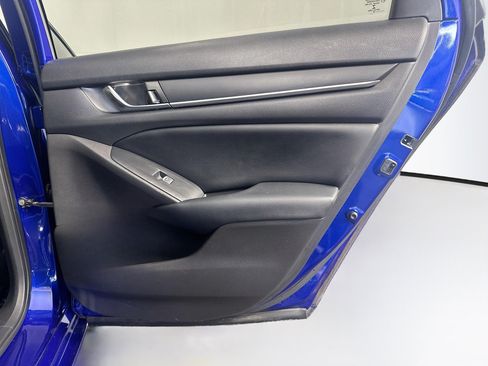 Used 2018 Honda Accord Sport image 27
