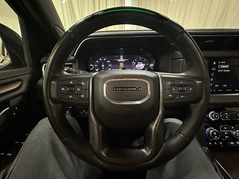 Certified 2023 GMC Yukon Denali Ultimate image 30