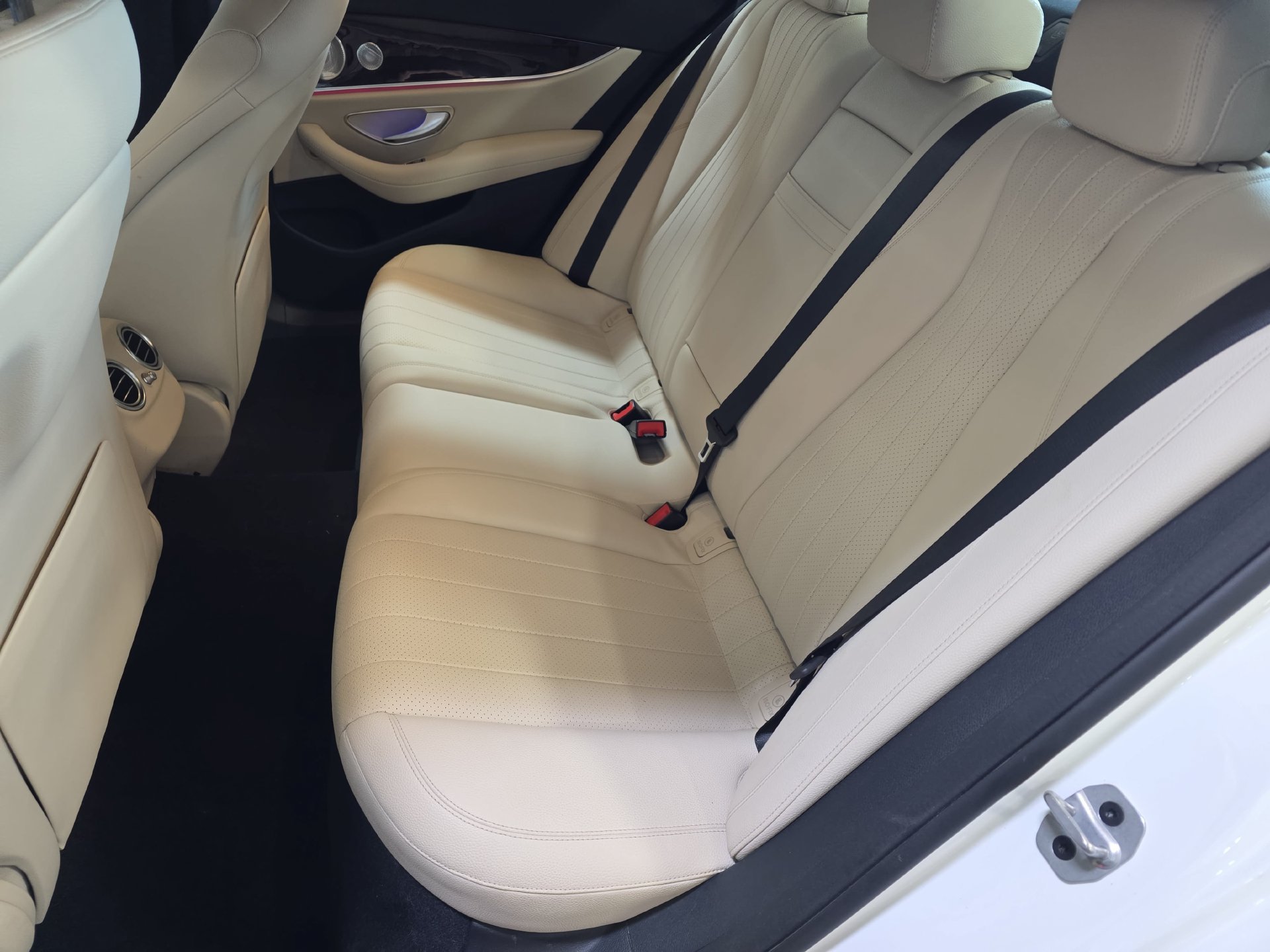 Certified 2020 Mercedes-Benz E 350 4MATIC Sedan image 14